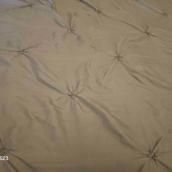 Queen Gray Ruched Comforter and Shams - Picture 3 of 4